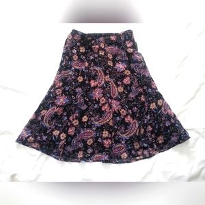 Jaclyn Smith knee length pink paisley skirt size small
